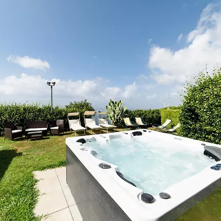 Luisa Seaview And Pool